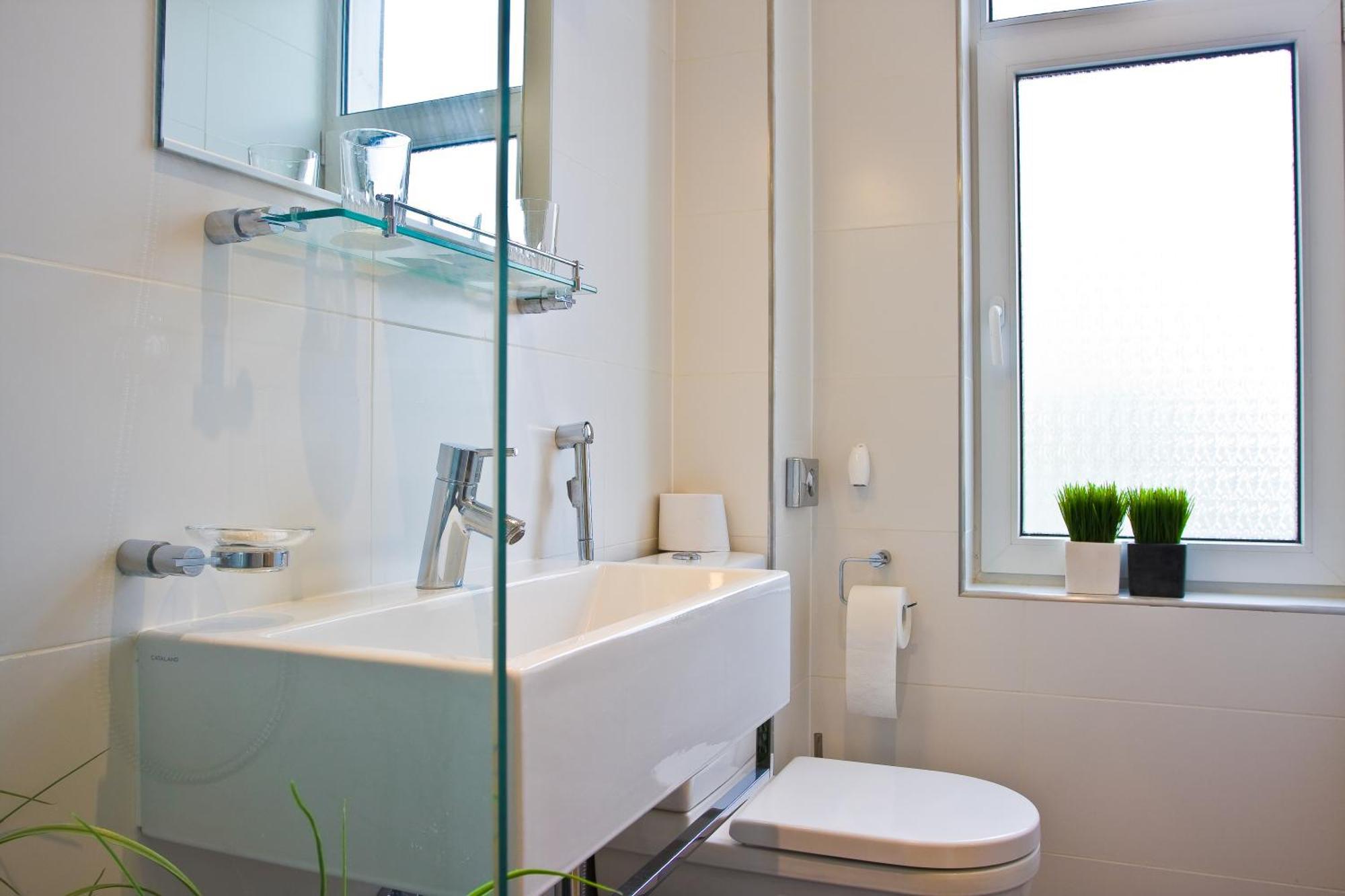 Art Hotell Rakvere Buitenkant foto